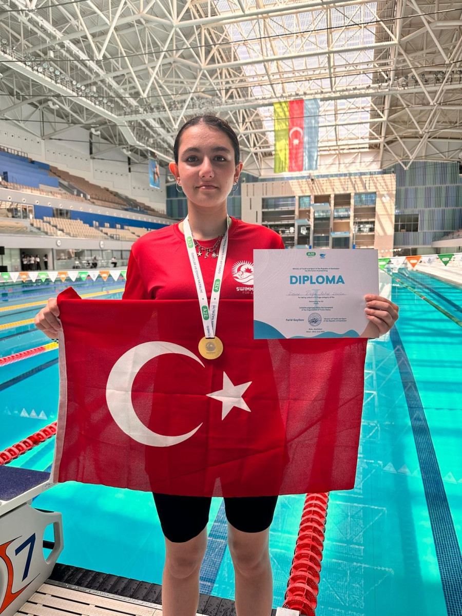 Sepete Ekle Başarılı yüzücü Emine, Bakü’den Denizli'ye altın madalya getirdi